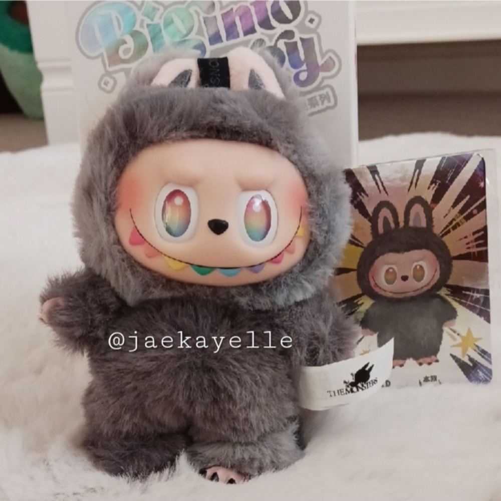 (Secret ID) Authentic Big Into Energy Pop Mart Labubu - Open Box